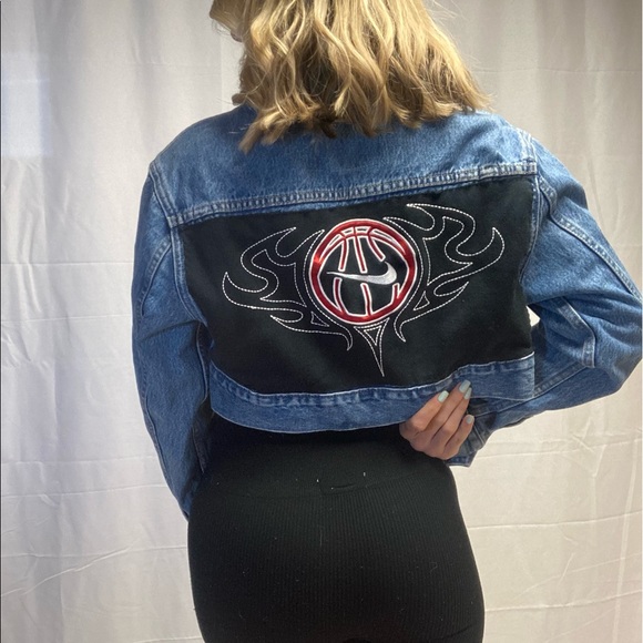 Levi’s X Nike Custom Jacket - Picture 6 of 9